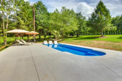 West Union Casa | West Union Home with Saltwater Pool on 2 Acres!