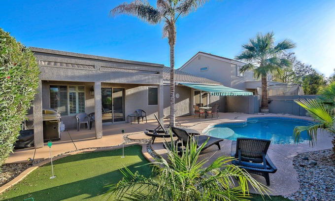 Estrella Park Casa | West Valley Delight! 4 habitaciones, área de Avondale con piscina, putting green, cerca de 1-10