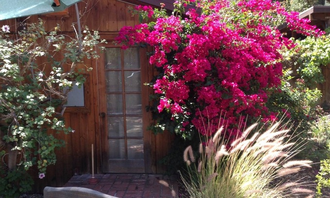 Thousand Oaks Casa | Westlake Village Cottage con Encanto Country Guest en el entorno privado del país