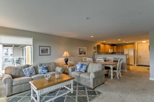 Westport Apartamento | Westport Condo with Saltwater Pool Steps to Beach!
