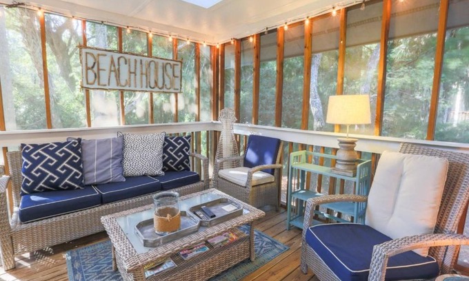 Isle of Palms Casa | Whale of a Time