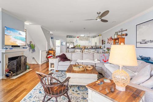 Selbyville Casa | Whale of a Time - Waterfront Stay for 10 with Resort-style Amenities