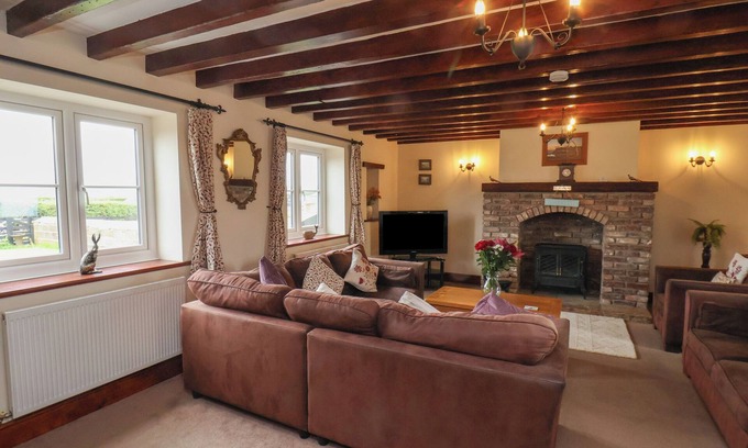 Briggswath Cabaña | Whalebone Cottage at Broadings Farm