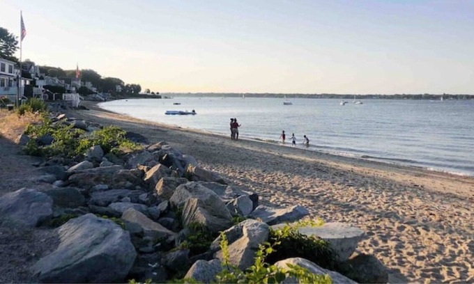 Potowomut Casa | Whaler's Inn - 2nd from Water + 1min Walk to Beach