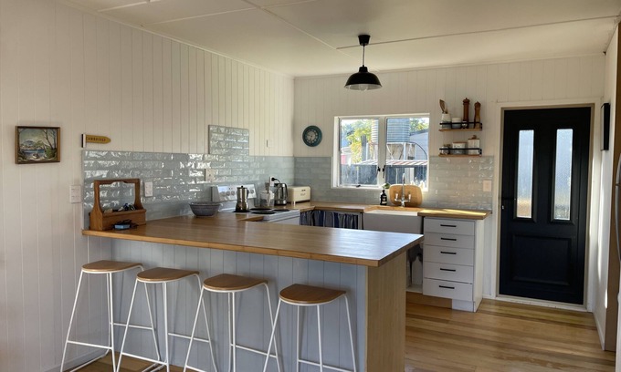 Whangamata Casa | Whangamata Beach Cottage