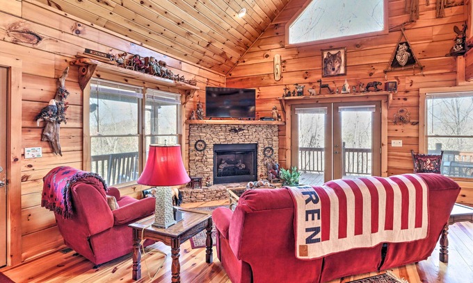 Murphy Cabina | Wheelchair-Accessible Murphy Cabin w/ Fire Pit!