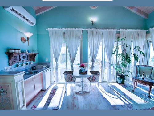 Amirim Complejo | where's grandma - איפה הסבתא