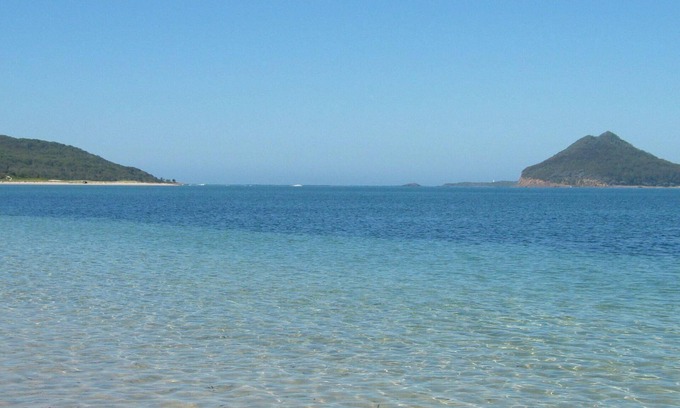 Tea Gardens Casa | Where the River Runs