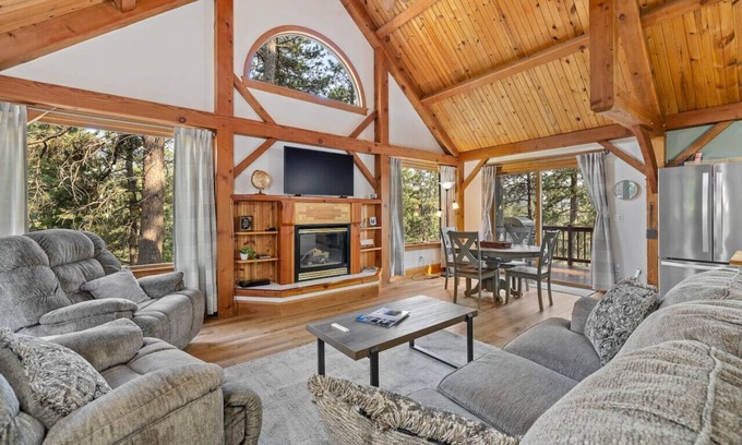 Rimrock Apartamento | Whispering Pines Cabin