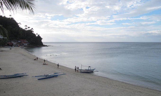 Puerto Galera Hotel | White Beach Hotel Puerto Galera powered by Cocotel