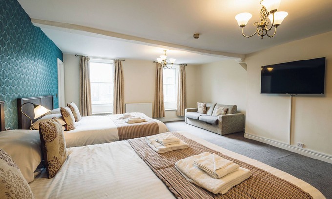 Bala Hotel | White Lion Royal Hotel