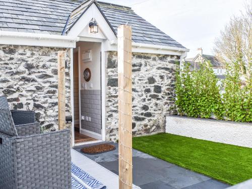 Newborough Casa | White Mermaid - Uk42775