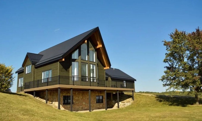 Warsaw Cabina | White Pines Lodge-360° views, spacious, serene, spa-like master en suite