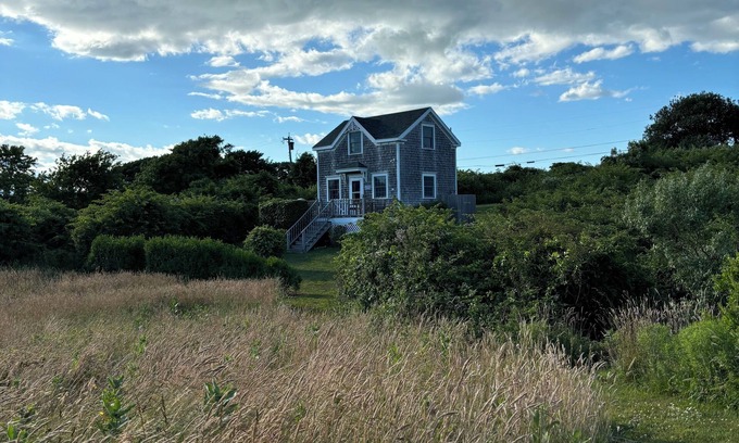 Block Island Cabaña | ---- WHITEGATE COTTAGE-- Verano en una isla atlántica