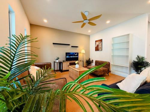 George Town Villa | WhiteZen Family Homestay 9Room for 20pax Central Penang