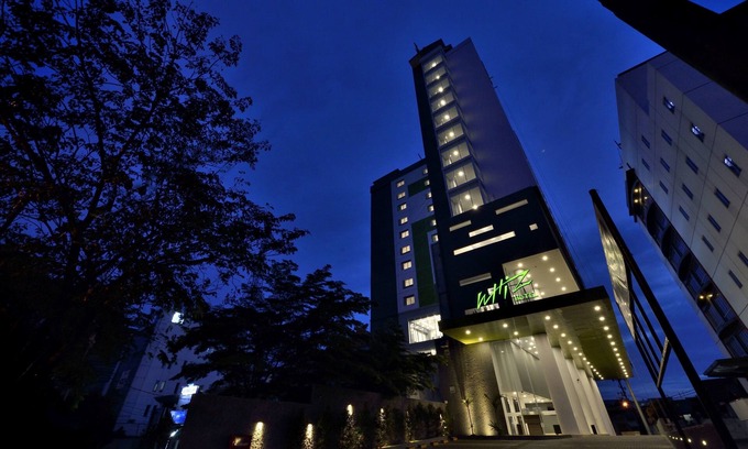 Pekanbaru Hotel | Whiz Prime Hotel Sudirman Pekanbaru