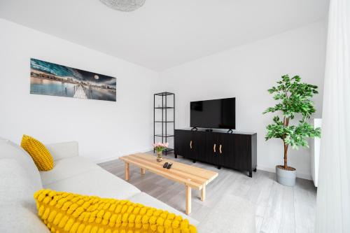 Lodz Apartamento | Widzewska Prime Apartments by BookingHost