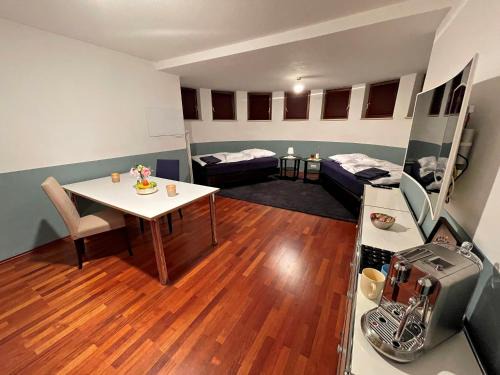 Neuhausen Apartamento | WiesnNähe Studio - Charmant & zentral mit U-Bahn-Anschluss