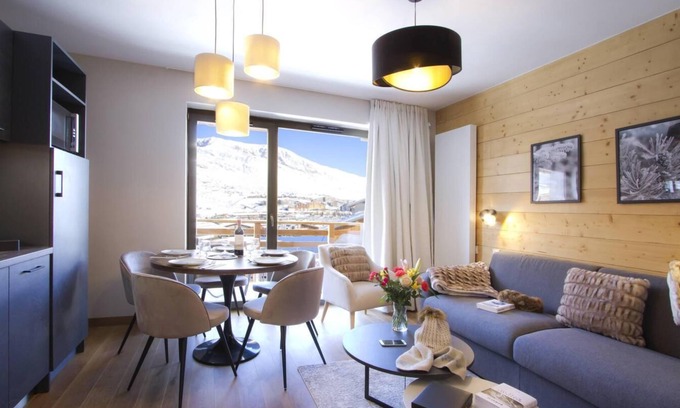 Eclose-Est Hotel | Wifi, sauna, hammam, balcony, tv, ski locker, 23m², Alpe d'Huez