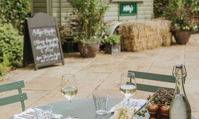 Stamford Hotel | William Cecil