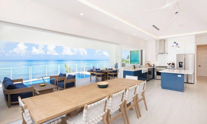 North Side Casa | Willow Beach: Private Pool with Backyard Snorkeling!