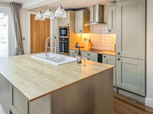 Beverley Casa | Willow Cottage