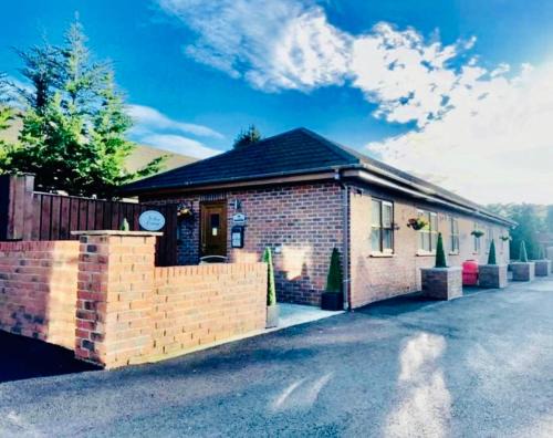 York Casa | Willow Cottage with Hot tub