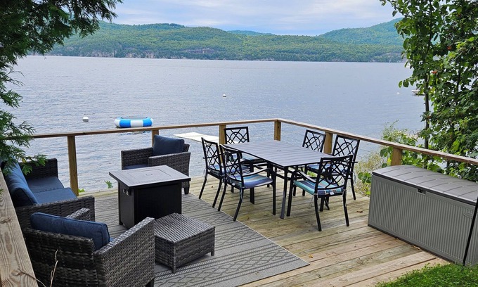 Willsboro Casa | Willsboro Relaxing Waterfront Getaway