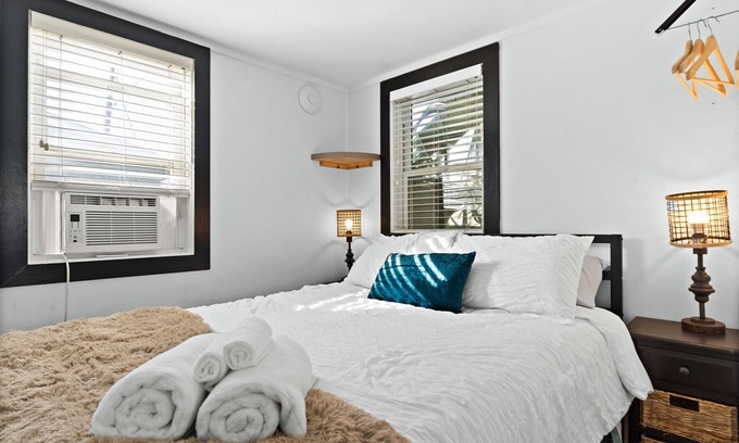 Kure Beach Cabaña | Wilmington Beach Bungalow~ Kure Beach, Fishing, Pool, Walk to Pier