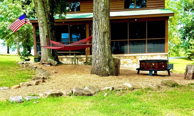 Town Creek Cabina | Lago Wilson, muelle privado, playa, piscina compartida, campo de golf Robert Trent cerca