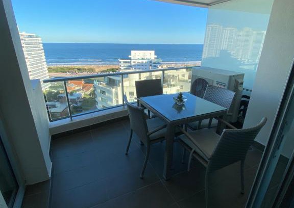 Aidy Grill Apartamento | Wind Tower Punta del Este