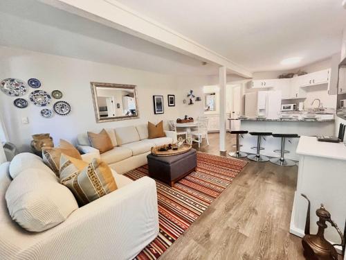 Fontana Casa | Windmill Cottage at Abbey Springs Near Lake & Shops