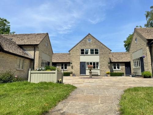 Coberley Casa | Windrush Cottage, Seven Springs Cottages