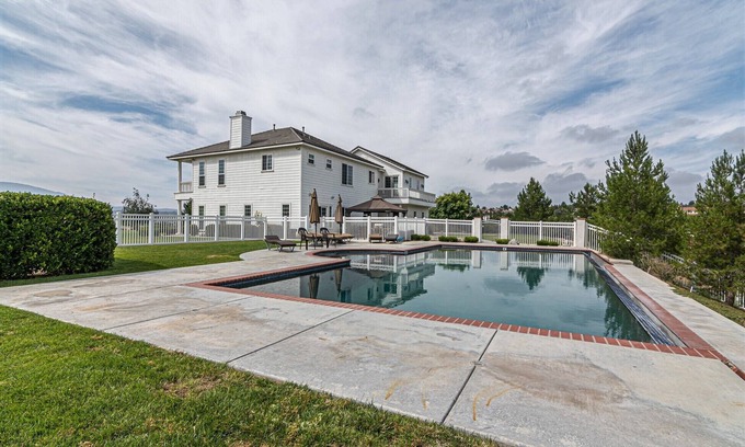 Temecula Casa | Finca de lujo de lujo en el campo del vino | 5 acres | Piscina | ** $ 200 de descuento con 7 noches de estadía **