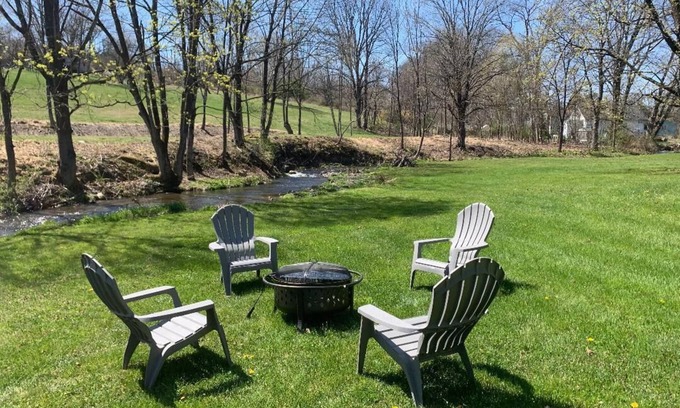 Saylorsburg Casa | Wineries, Hiking, skiing and fishing minutes from house