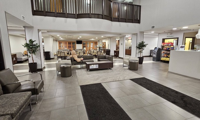 Chantilly Hotel | Wingate by Wyndham Chantilly / Dulles Airport