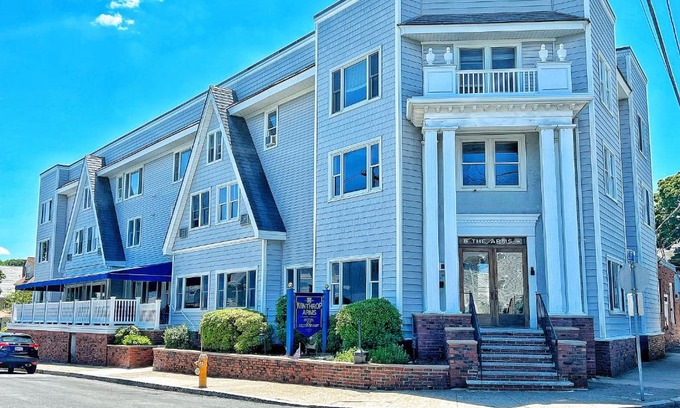 Winthrop Hotel | Winthrop Arms Hotel Restaurant Logan Airport