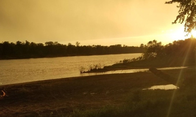 Adams Casa | Wisconsin Dells Waterfront: Enjoy Sunsets and Views at The River House!