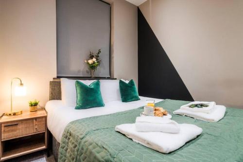Forest Fields Apartamento | Wiverton Apt #1 - Central Location - Free Parking, Fast WiFi and Smart TV by Yoko Property