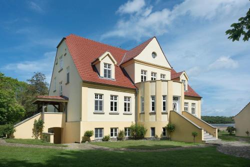 Grubnow Apartamento | Wohnung Im Zweiten Obergeschoss Des Gutshauses