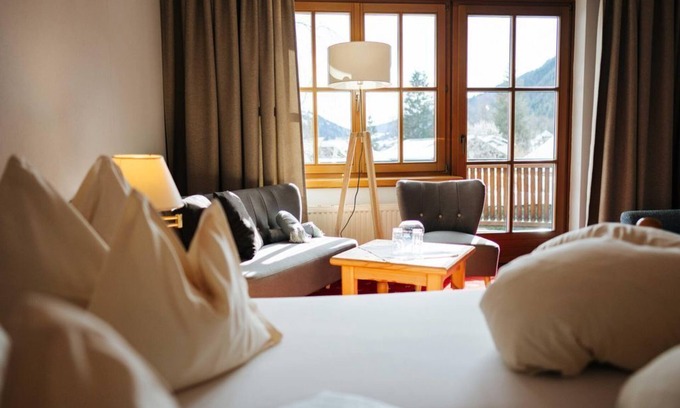 Feld am See Casa | Wohnzimmer Gartenblick HP 1-4 Nächte - Bike-boutiquehotel Lindenhof