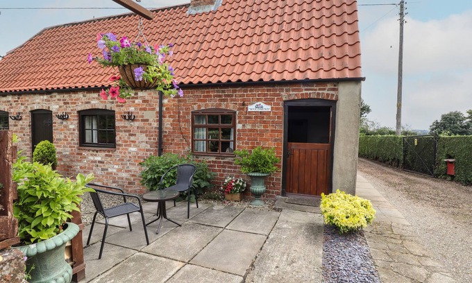 Horncastle Cabaña | WOLDSEND COTTAGE, pet friendly, with open fire in Horncastle