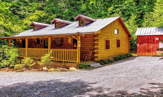 Cherokee Cabina | Wolf Ledge Cabin at Ponderosa