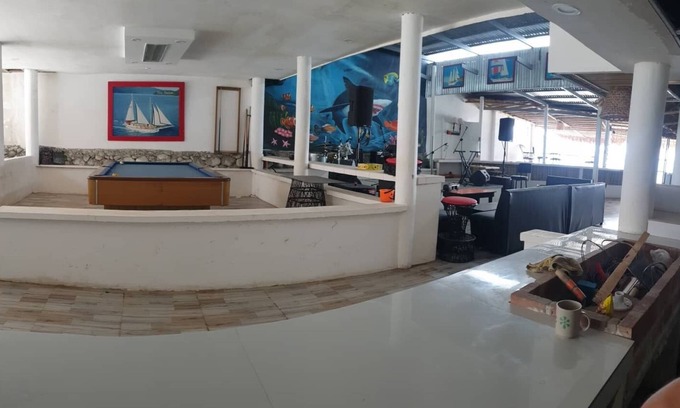 Barretto Hotel | Wombats Beach Resort