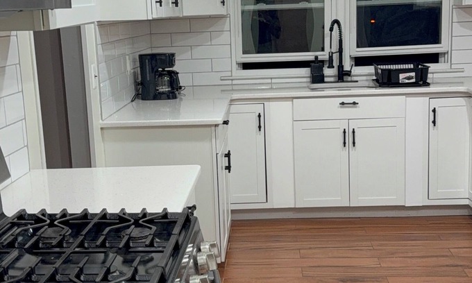 North Brunswick Apartamento | Wonderful 3-bedroom apartment non smoking in North Brunswick Township with AC