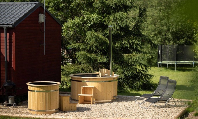 Dolni Branna Casa | Maravillosa casa de vacaciones privada con jacuzzi, WIFI, TV, terraza y mascotas permitida