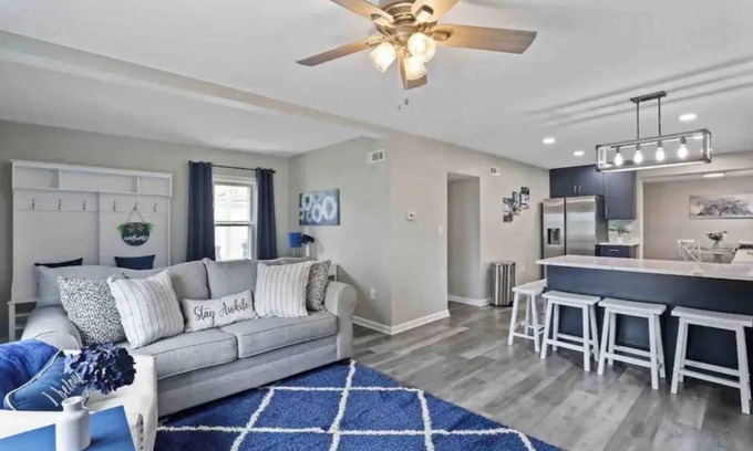 Wood Dale Casa | Wonderful in Wood Dale, right by O’Hare airport!