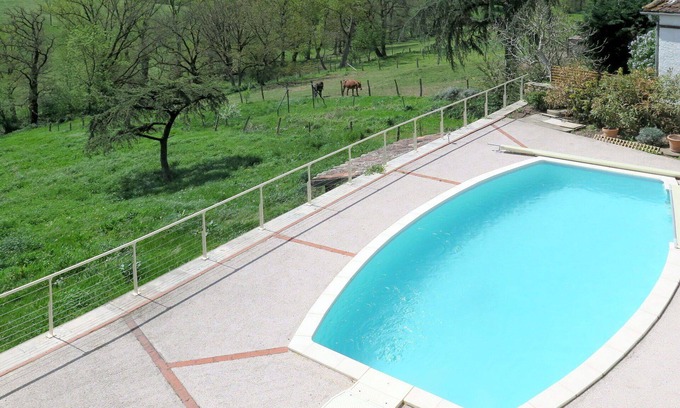 Lacapelle-Segalar Casa | Preciosa casa de vacaciones privada con A/C, WIFI, piscina privada, TV, terraza y mascotas permitida