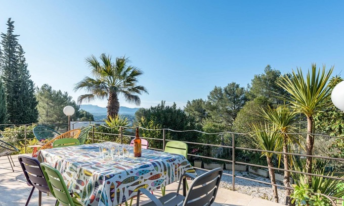 La Bouilladisse Casa | Wonderful private villa for 6 people with WIFI, private pool, TV, terrace and parking