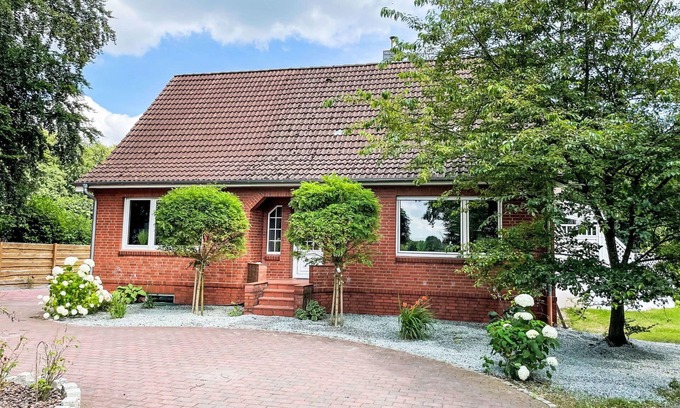 Wingst Casa | Maravillosa casa de vacaciones privada para 8 personas con WIFI, TV, terraza y mascotas permitida